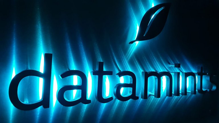 datamints-Logo beleuchtet